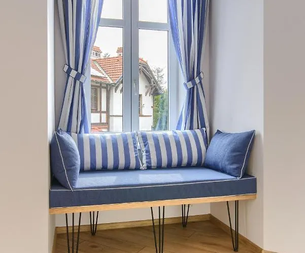 Imperial - Male Morze アパート ソポト